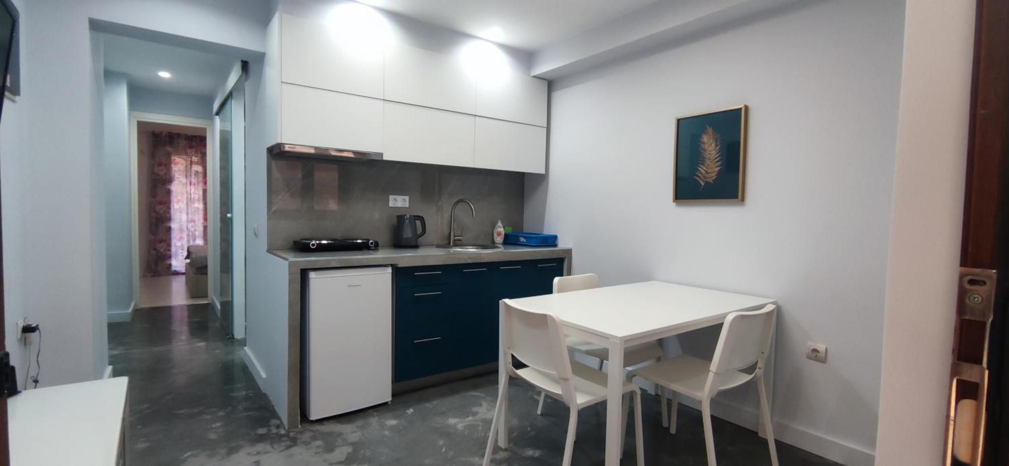 New Apartment With A Separate Entrance Near The Subway. Athene Buitenkant foto