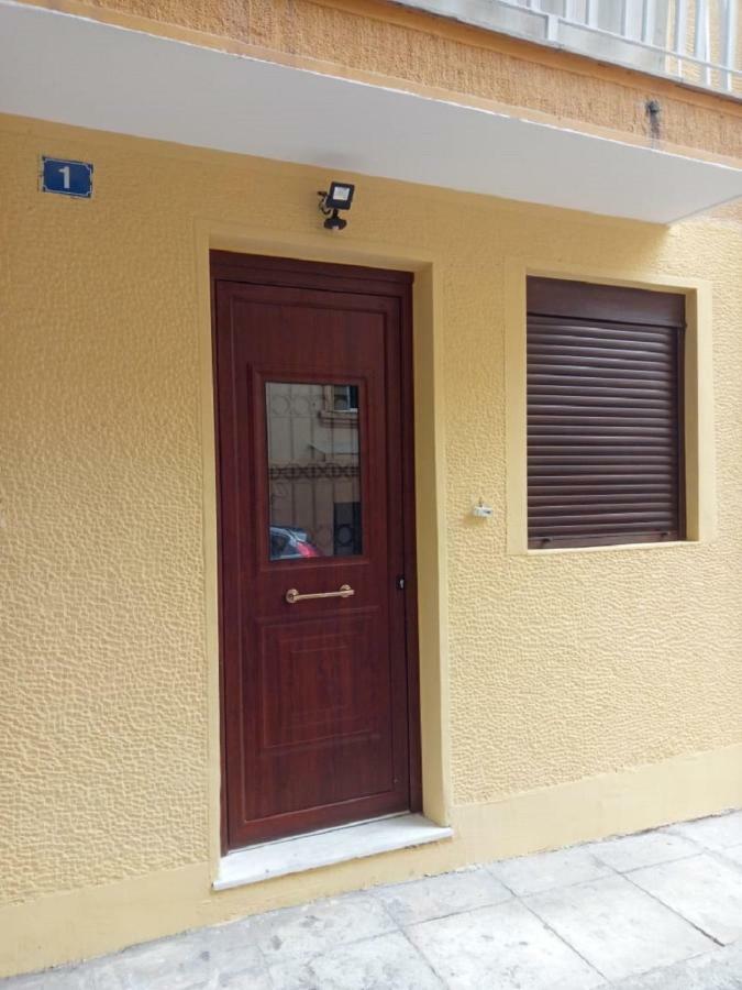 New Apartment With A Separate Entrance Near The Subway. Athene Buitenkant foto